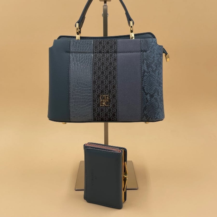 Crispella handbag comes with a wallet