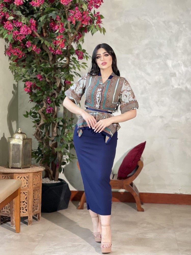 طقم سهره طبقات مع فيونكة من الصدر