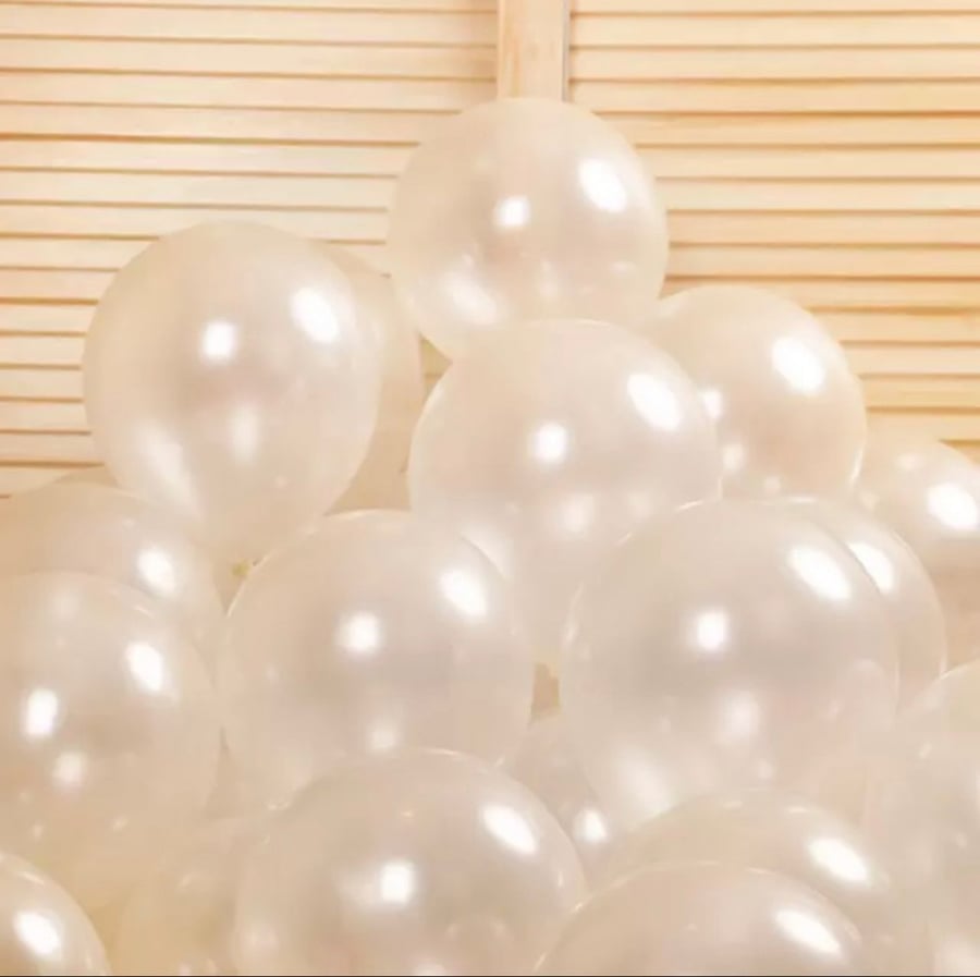 بالونات اوف وايت | Off-White Balloons
