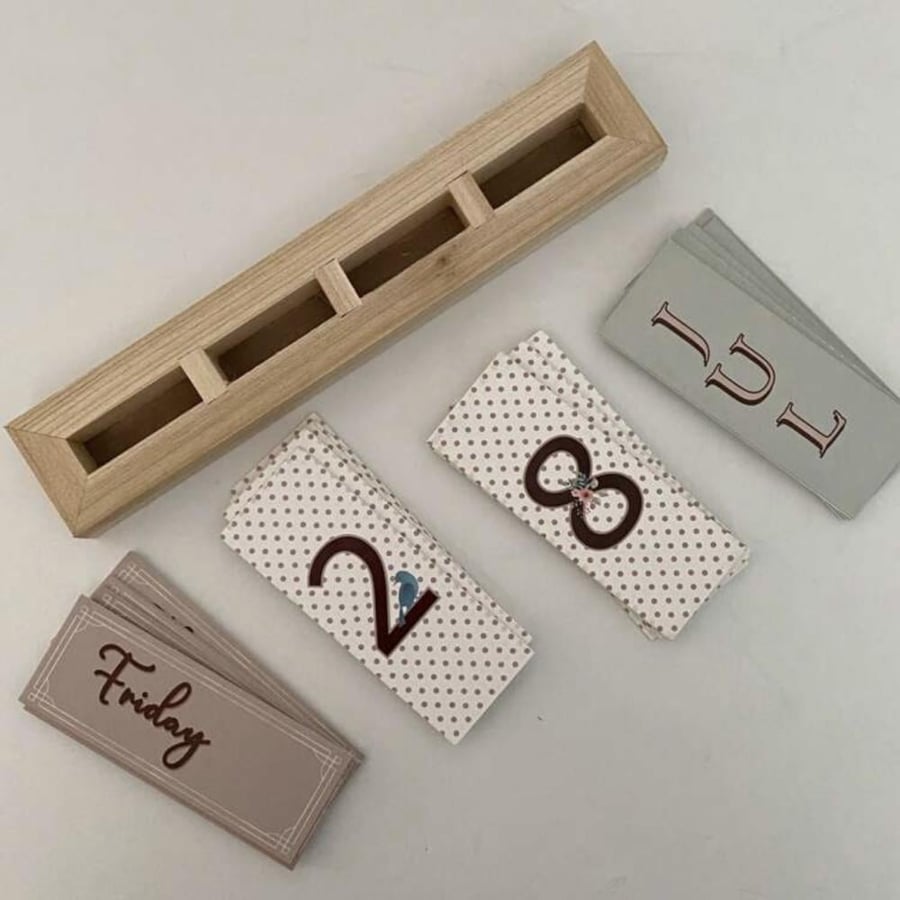 تقويم مكتبي غير مؤرخ