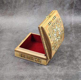 علبة عود فاخرة