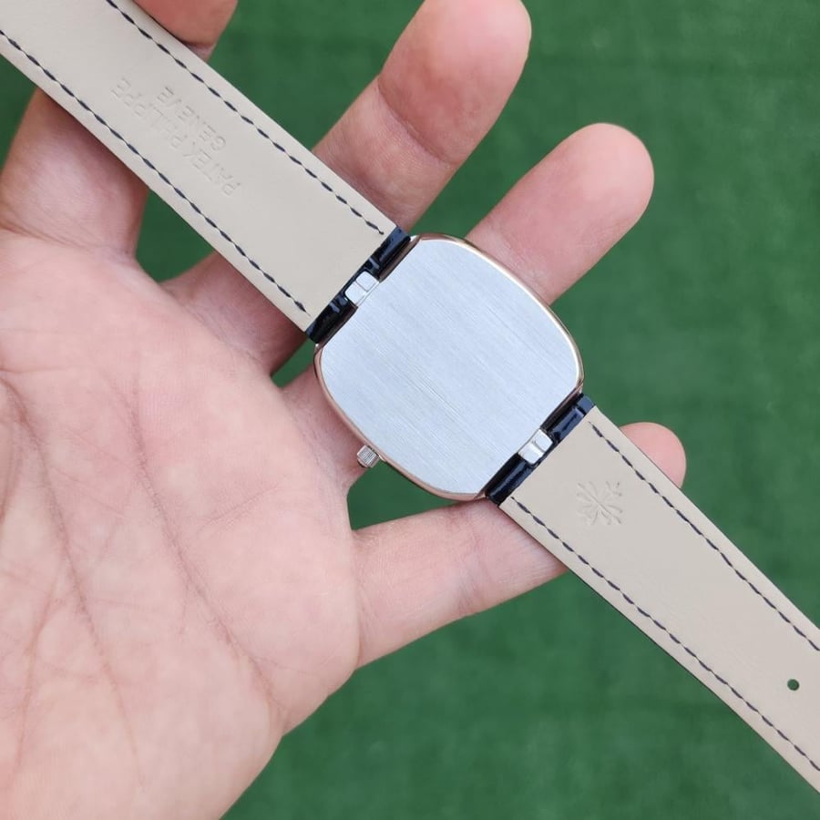 ساعة باتك فيليب جولدن إليبس