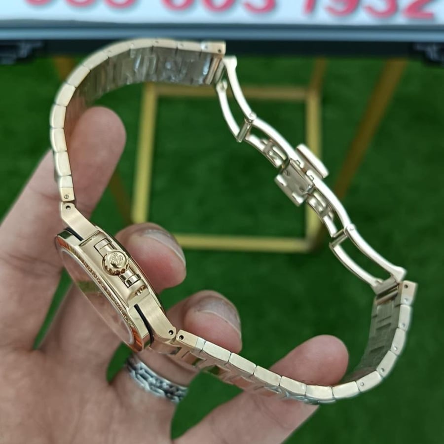 ساعة باتيك فيليب نسائية روز قولد