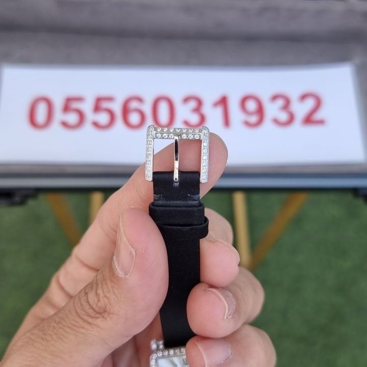 ساعة تشارلز اودين بانسى ريترو أسود
