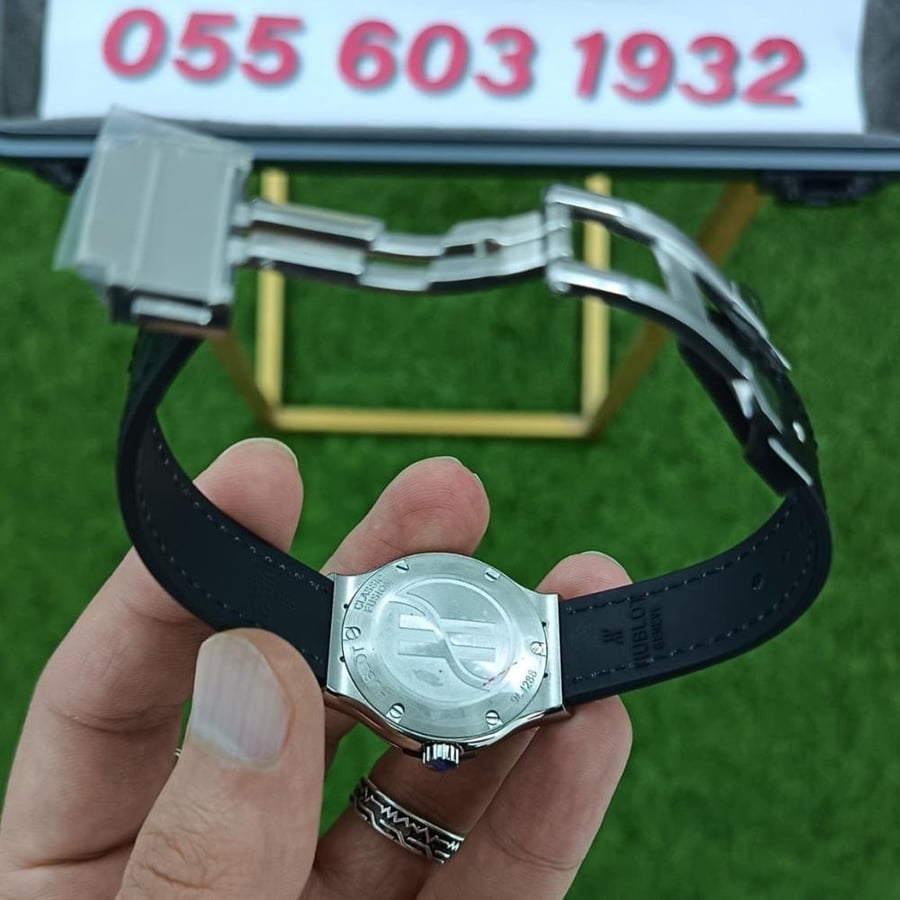 ساعة هوبلو نسائيه