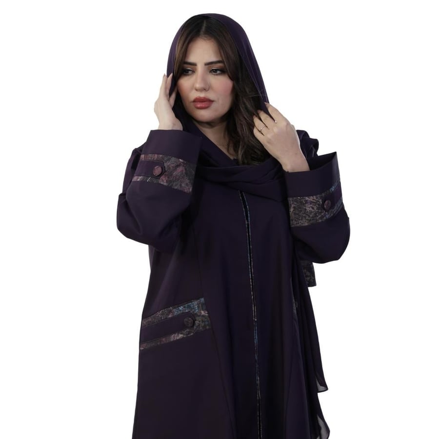 عباية كريب بليزر عنابي وجاكار ، تصميم عصري