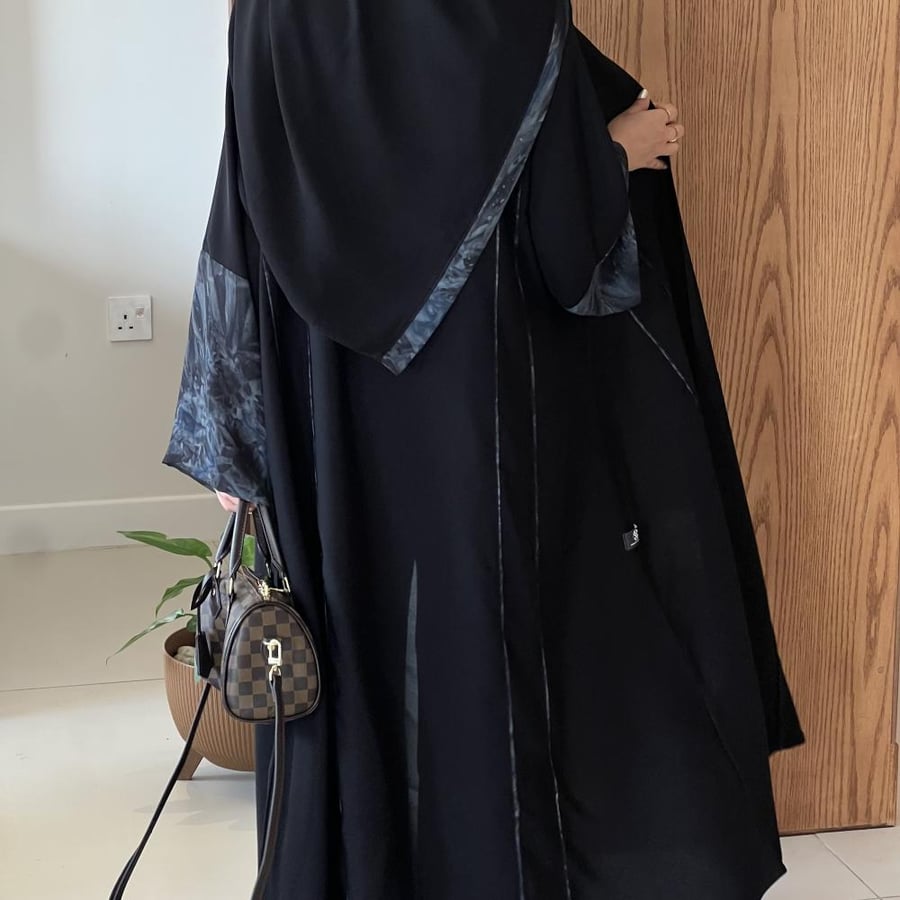 عباية دُجى