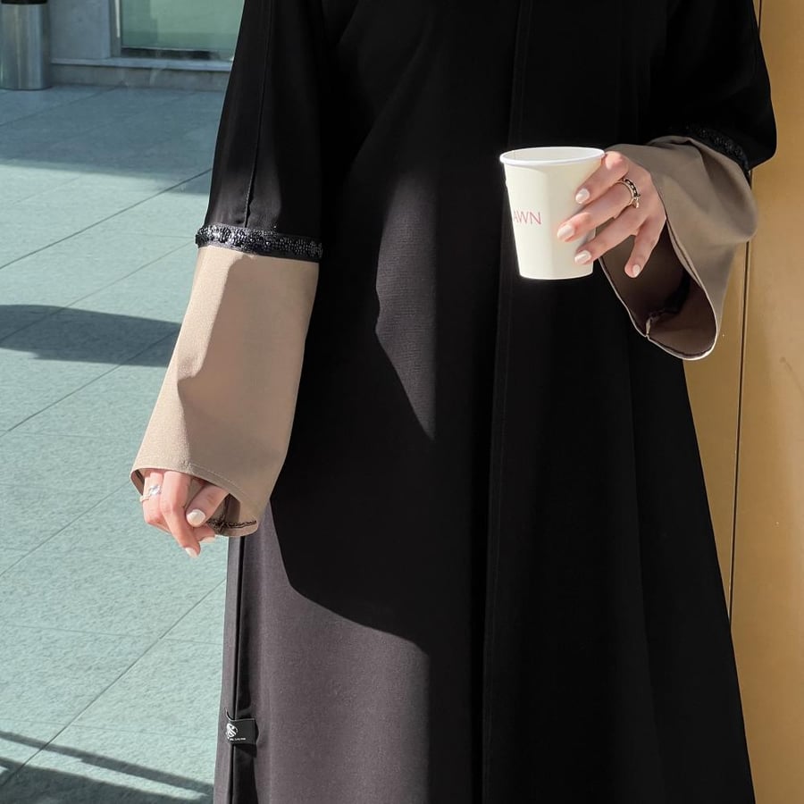 عباية | Mai