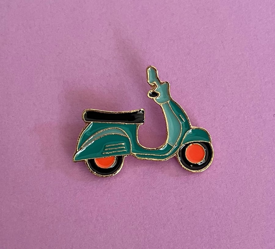 Metal pin