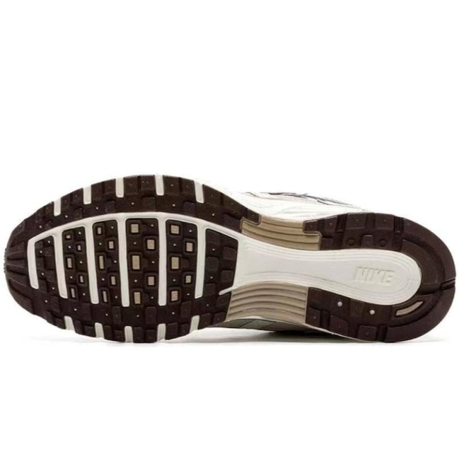 6000 Nike