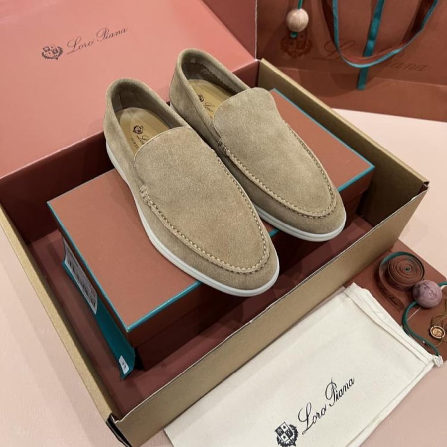 كاجوال Loro Piana