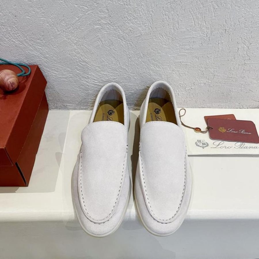 كاجوال Loro Piana