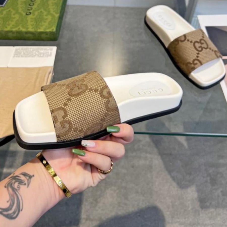 صندل قوتشي نسائي  Gucci class A