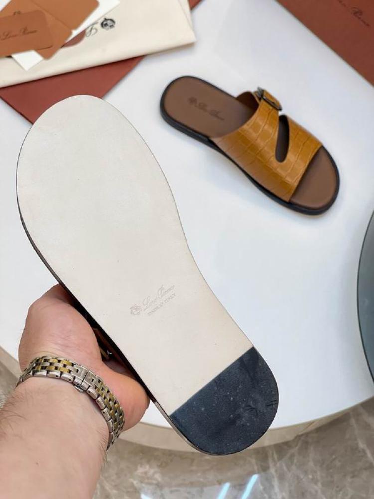 نعال Loro piana