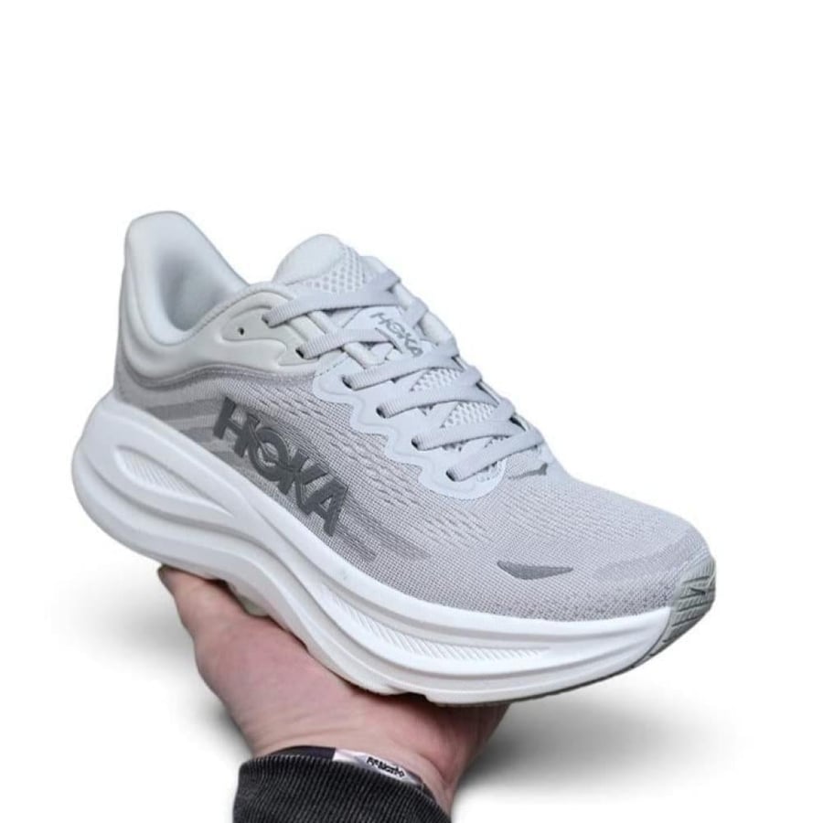 HOKA ONE ONE BONDI 9