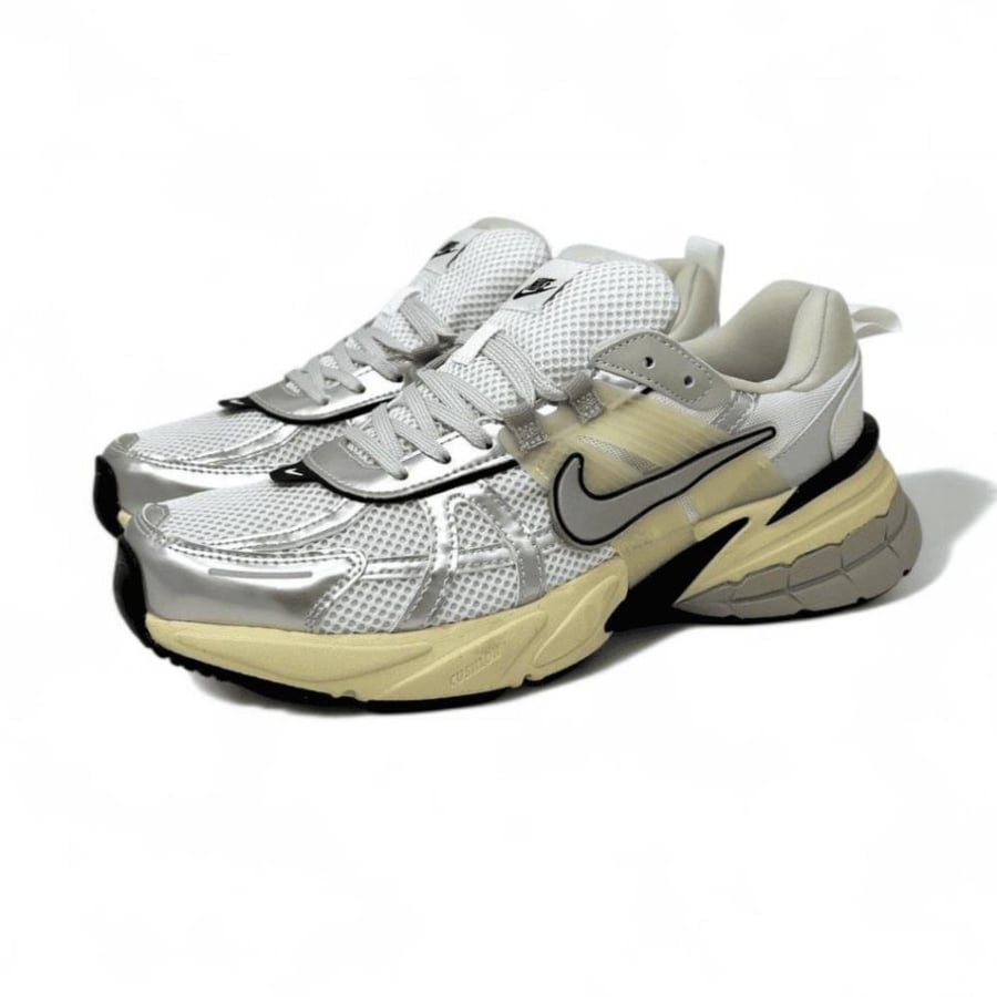 NIKE V2K RUN
