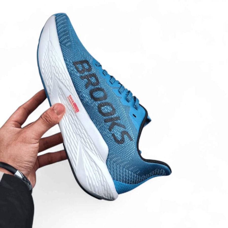 Brooks Hyperion Max 2