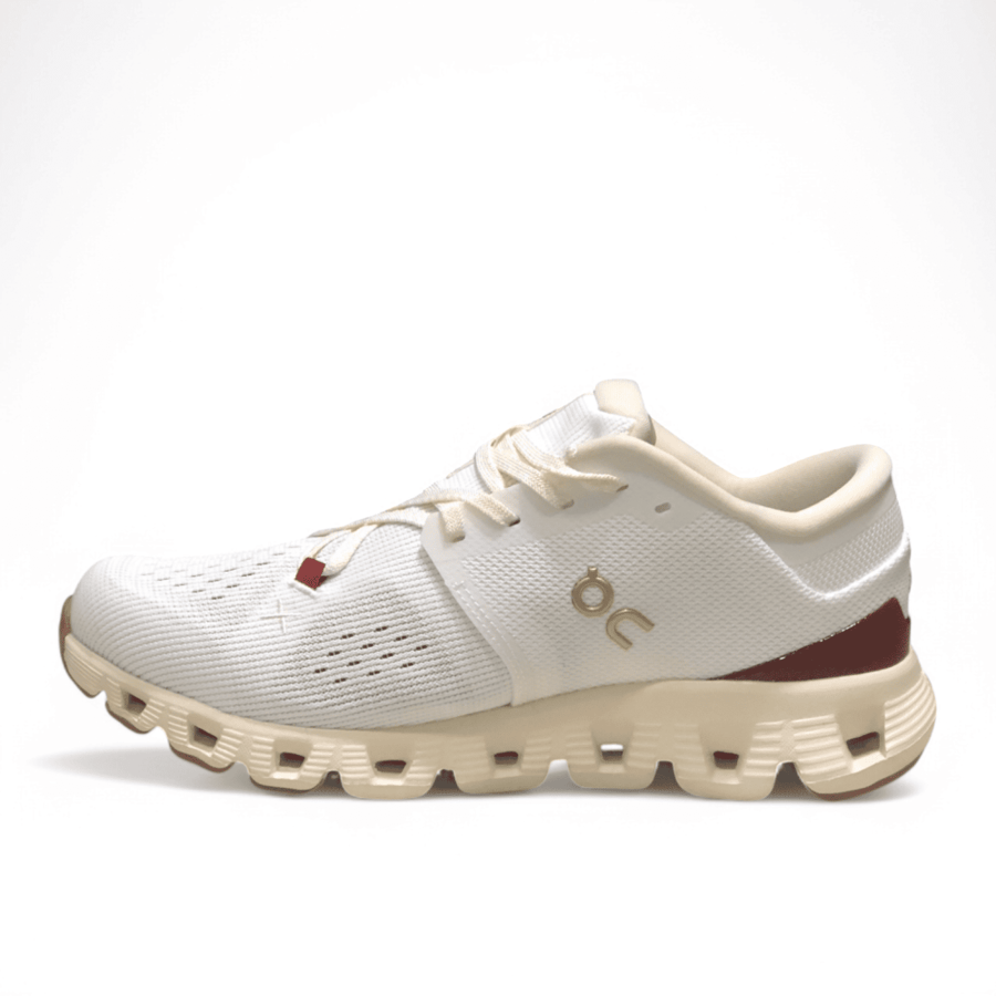 حذاء  On Cloud X4