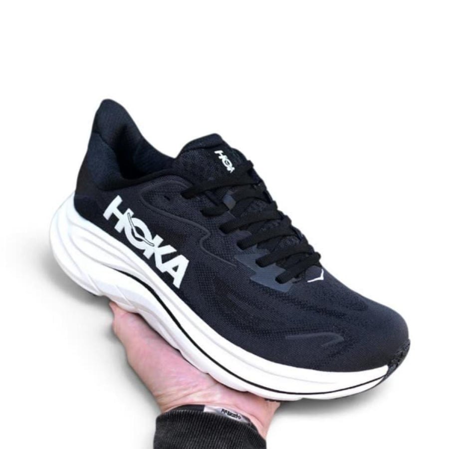 HOKA Clifton 10