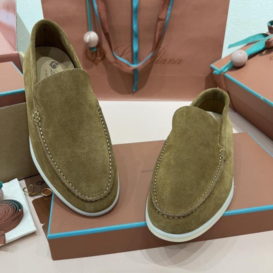كاجوال Loro Piana