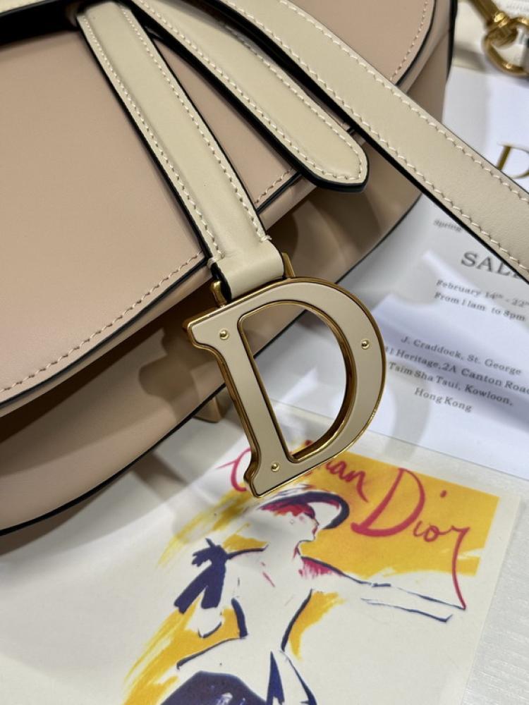 شنطة سادل ديور Dior Saddle
