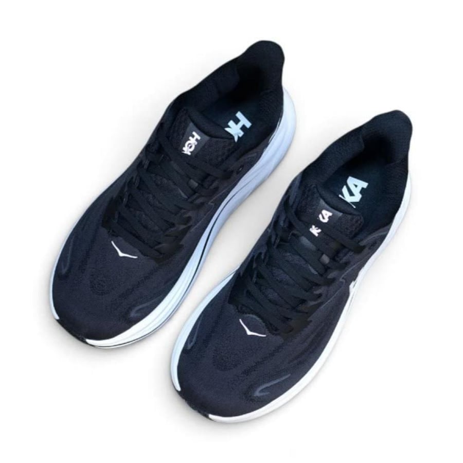 HOKA Clifton 10