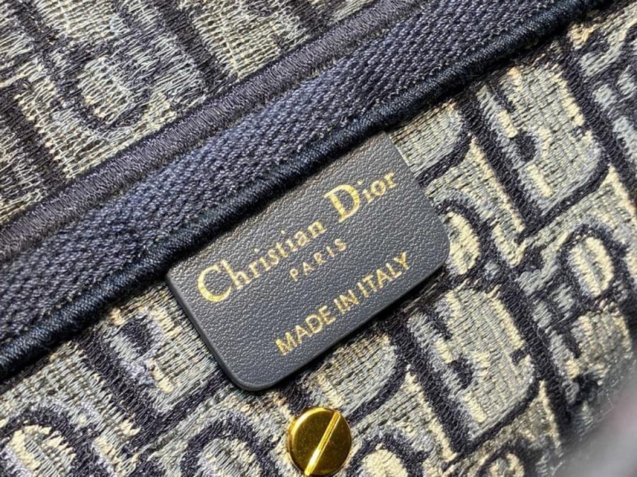 شنطة كريستيان ديور  Christian Dior