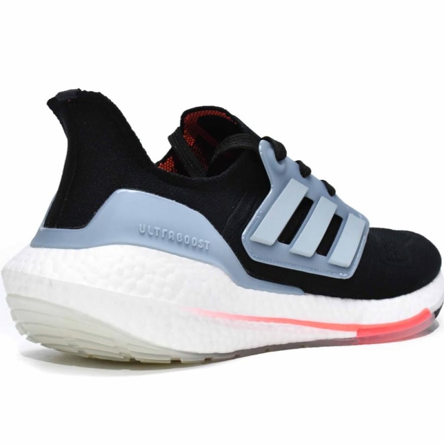 Adidas Ultra Boost 22