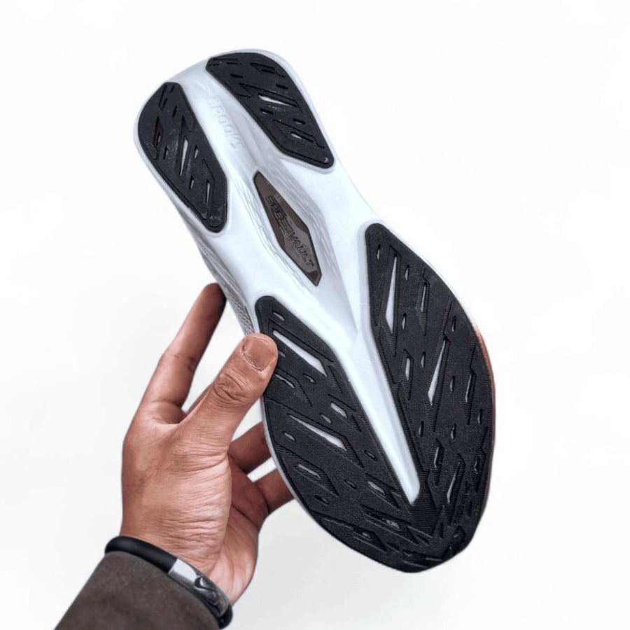 Brooks Hyperion Max 2