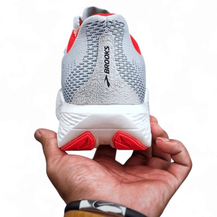Brooks Hyperion Max 2