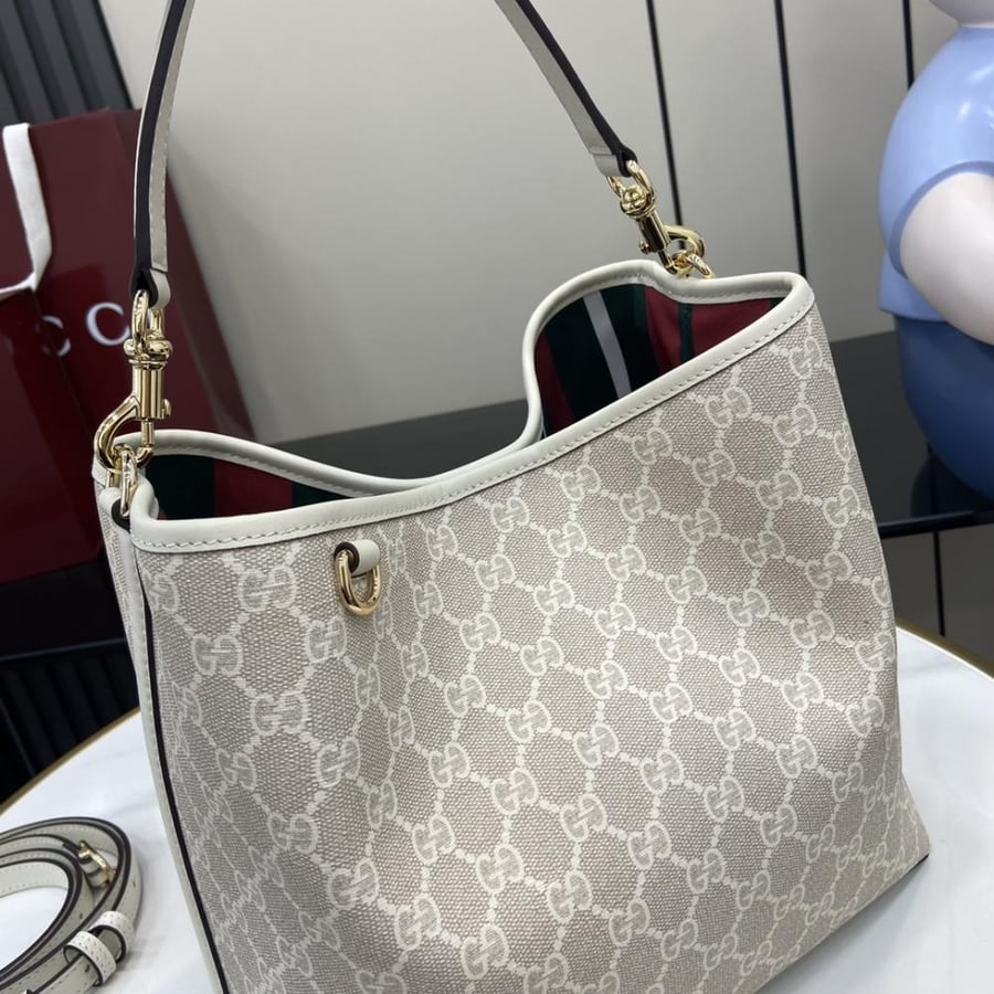 شنطة جوتشي ميني باكت GUCCI mini bucket bag