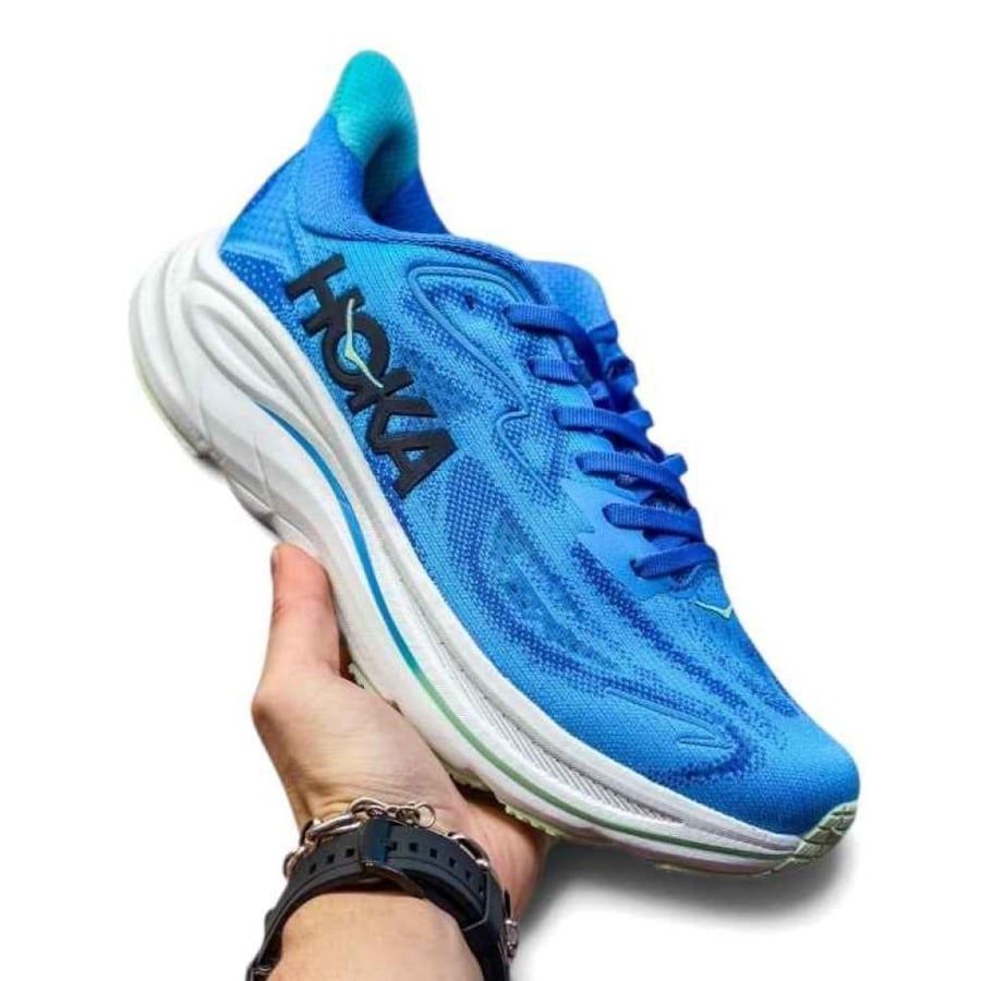 HOKA Clifton 10
