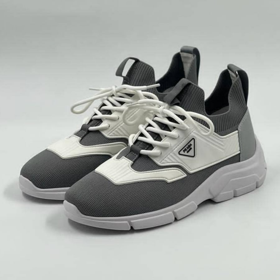 كاجوال PRADA
