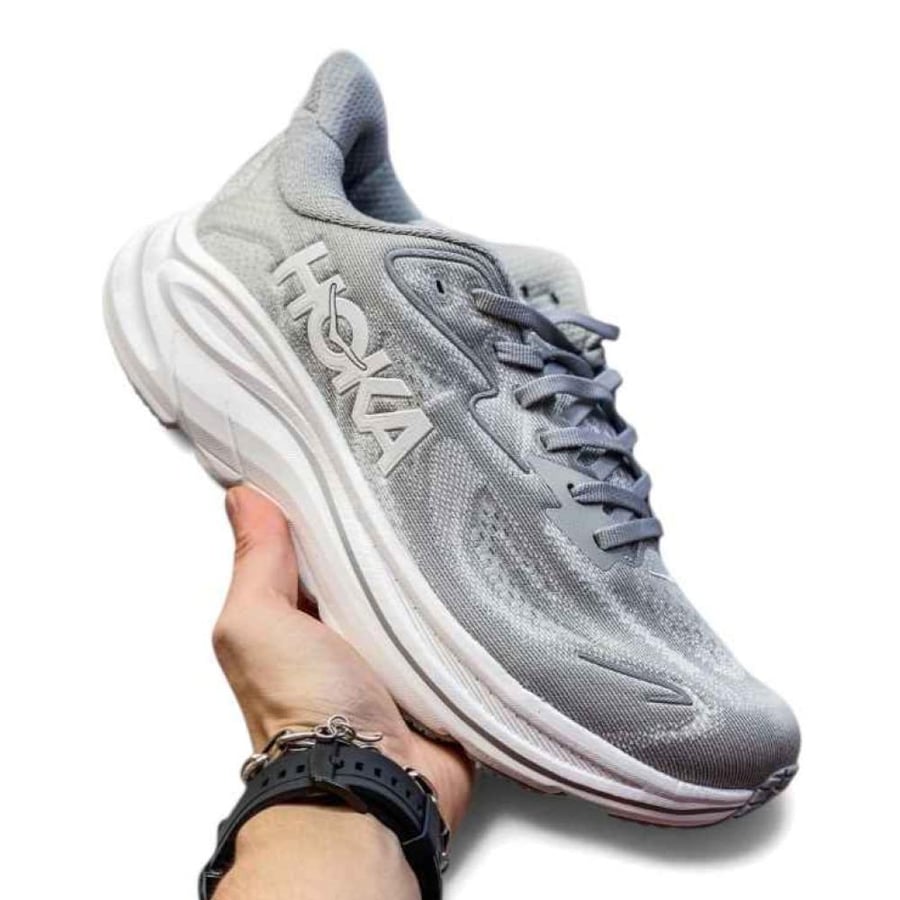 HOKA Clifton 10
