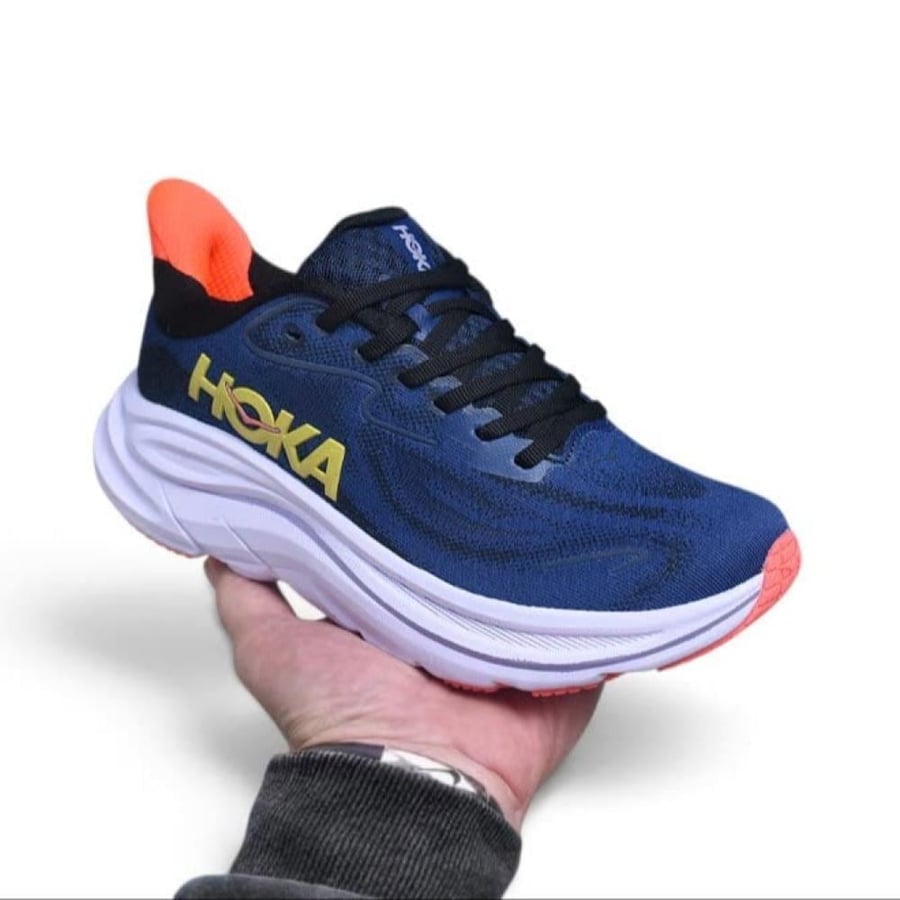 HOKA Clifton 10