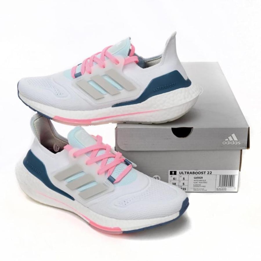 Adidas Ultra Boost 22