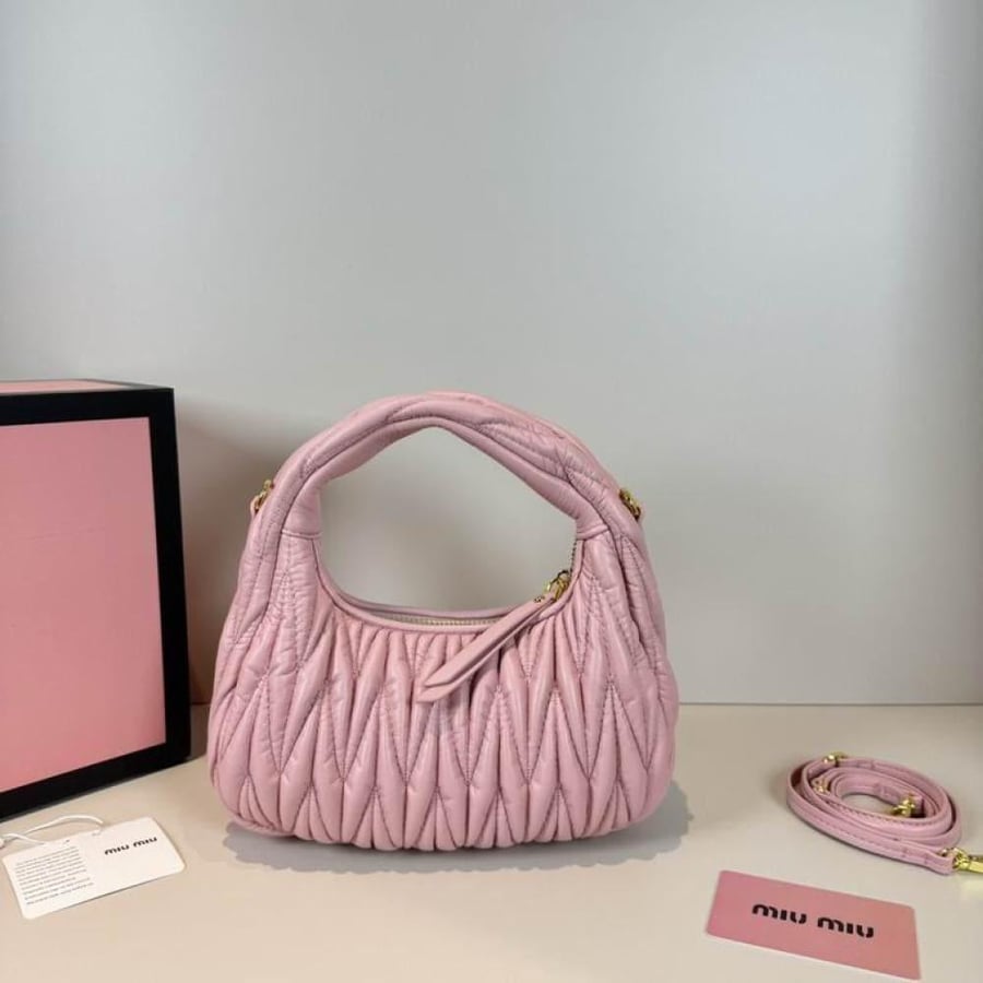 شنطة ميو ميو واندر Miu Miu Wander