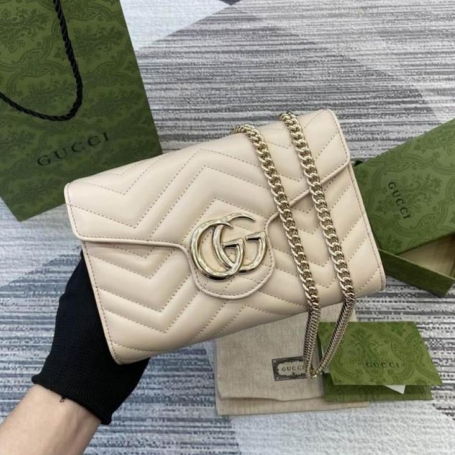 شنطة جوتشي جي جي مارمونت Gucci GG Marmont