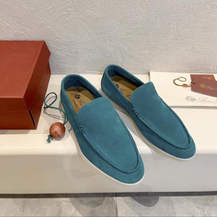 كاجوال Loro Piana