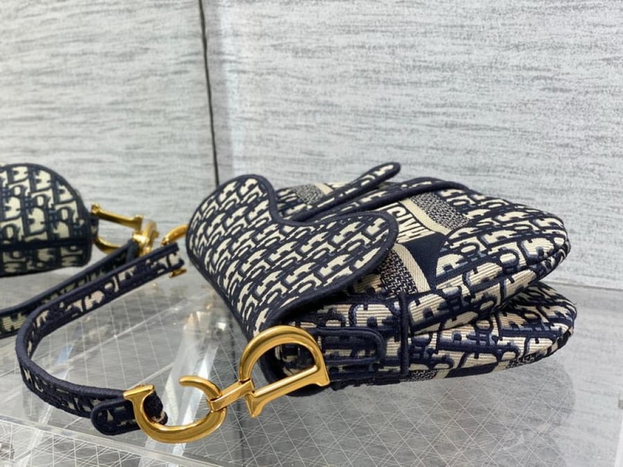 شنطة كريستيان ديور  Christian Dior