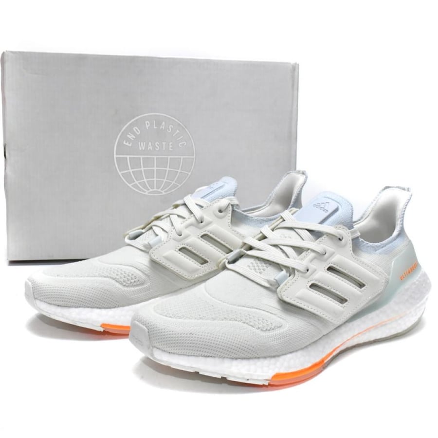 Adidas Ultra Boost 22
