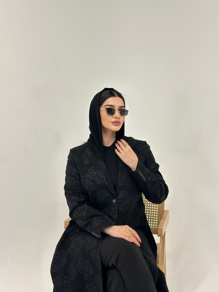 بليزر اسود بطبعه ورود ناعمه