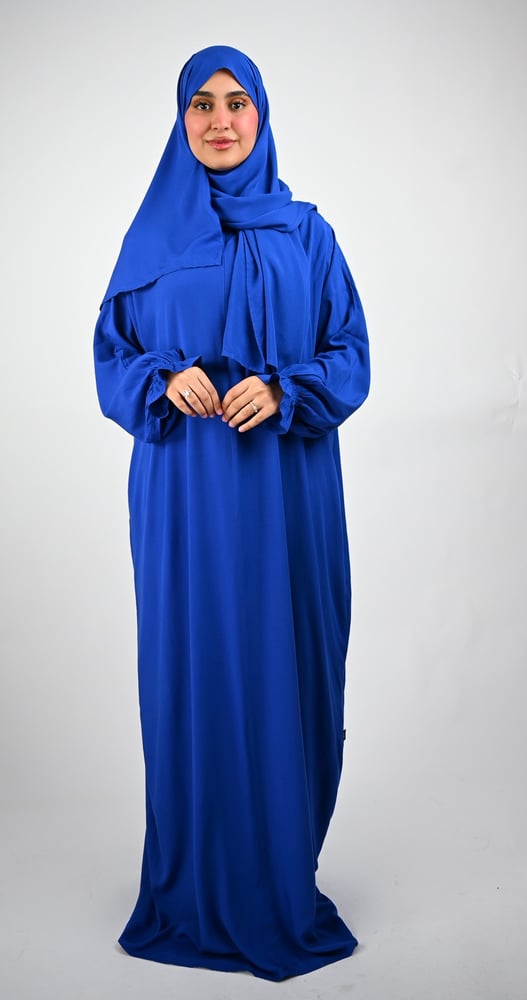Blue prayer cover with zipper and elastic cuffs