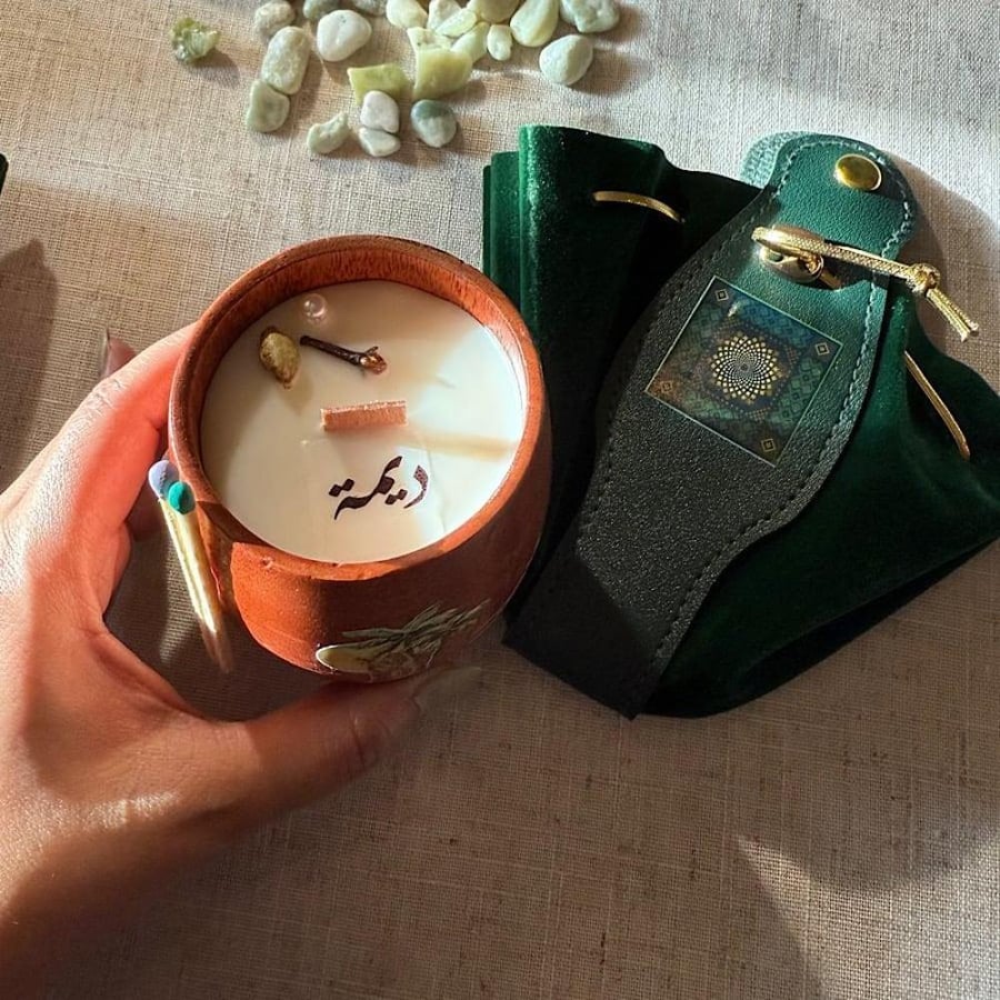 شمعة سعف الفواحة