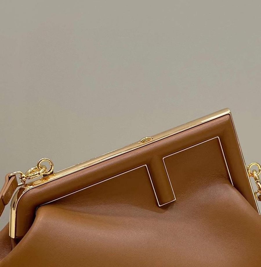 شنطة فندي cm26