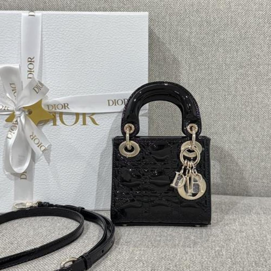 شنطة ديور