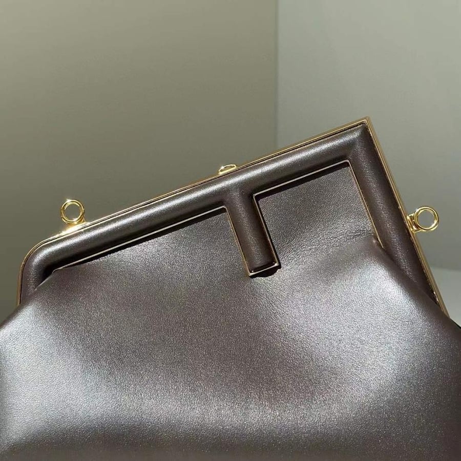 شنطة فندي cm26
