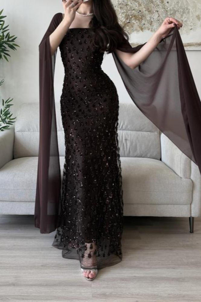 فستان سهرة بني داكن طويل