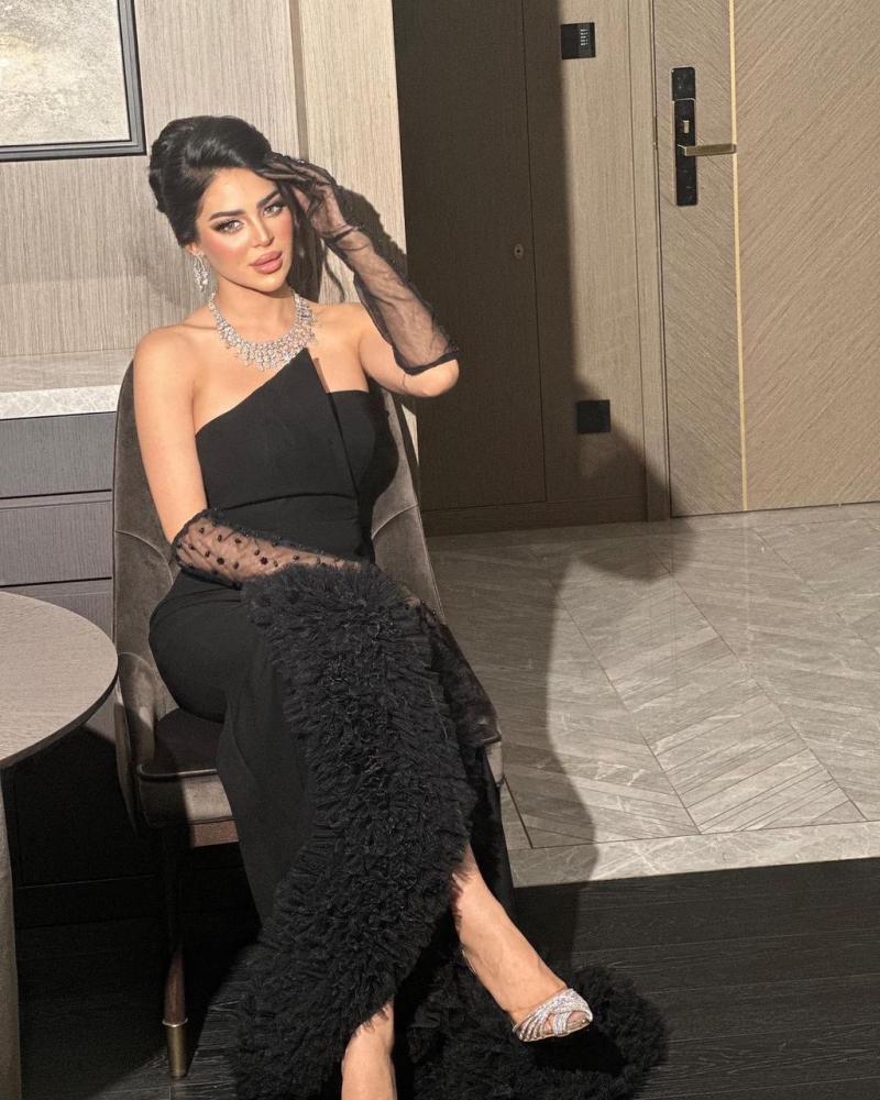 فستان سهرة ناعمه