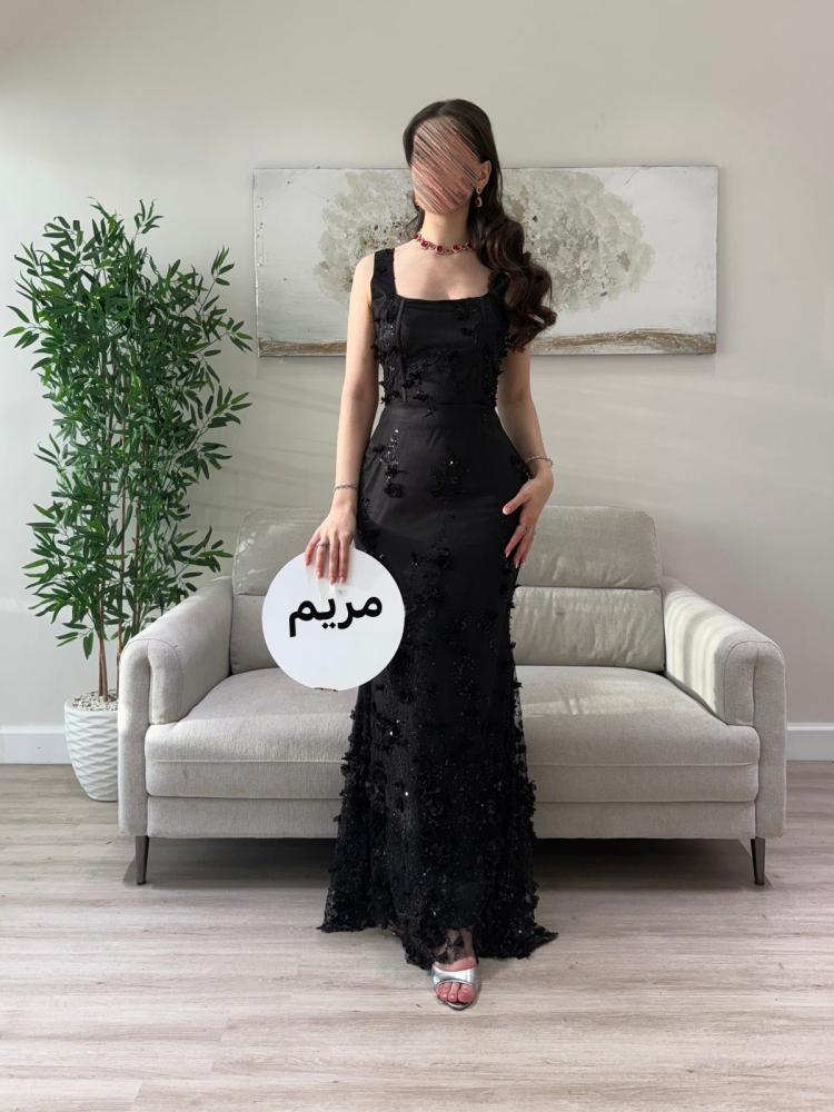 فستان سهرة طويل وضيق اسود